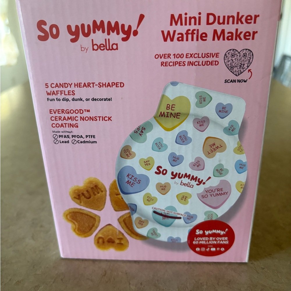 Bella Mini Dunker Waffle Maker